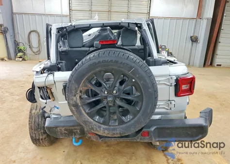 2024 Jeep Wrangler Sahara 4Xe z USA, uszkodzony, nr VIN 1C4RJXP66RW293002